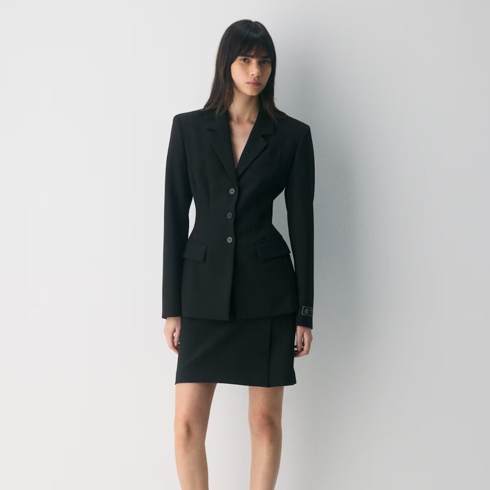 Standout Aritzia Babton Blazer - Size 0